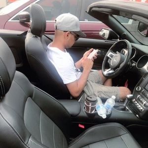 Meet your Posher, 艾斯